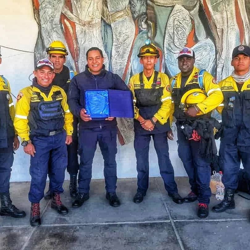 bomberos-aragua-CNT RECONOCIMIENTO a bomberos aragueños integrantes de la Fuerza de Tarea Humanitaria Simón Bolívar Misión Chile 2023.