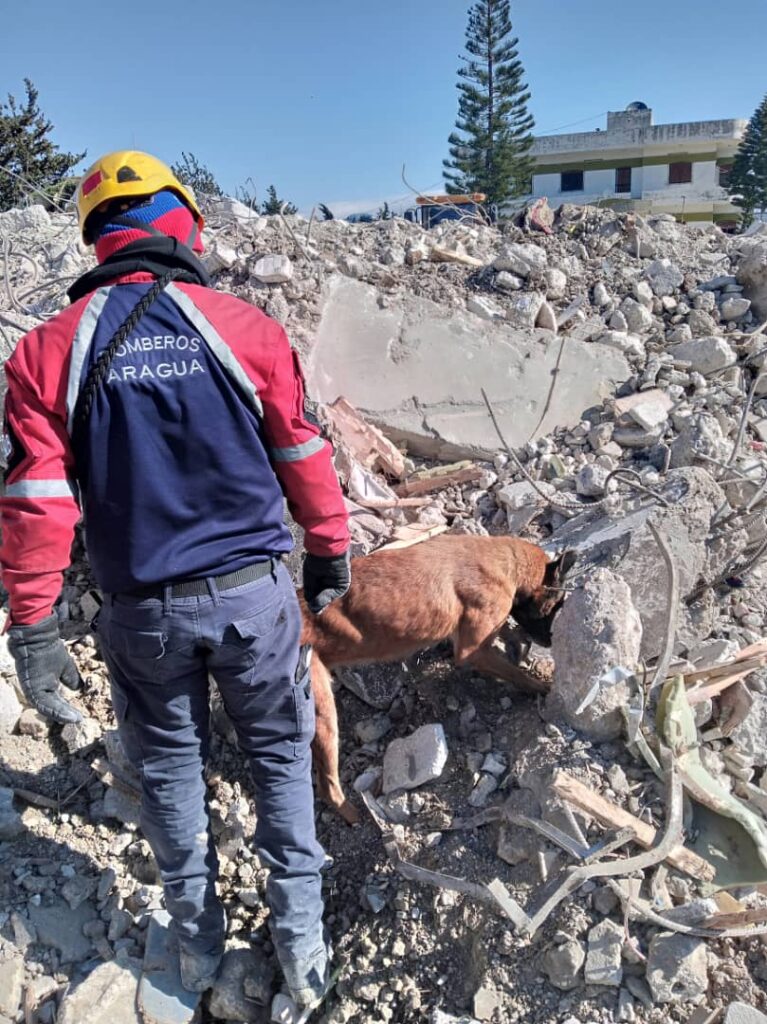 BOMBEROS-ARAGUA-TURQUIA-3-CNT-767x1024 BOMBEROS de Aragua participan en labores de rescate y extinción de incendios en Turquía, Siria y Chile.