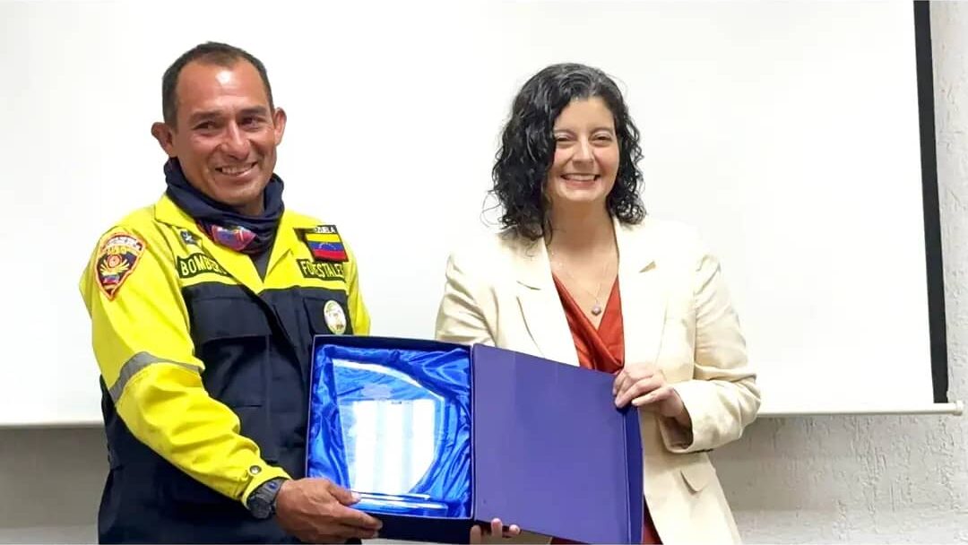 bomberos-aragua-3-CNT-edited RECONOCIMIENTO a bomberos aragueños integrantes de la Fuerza de Tarea Humanitaria Simón Bolívar Misión Chile 2023.