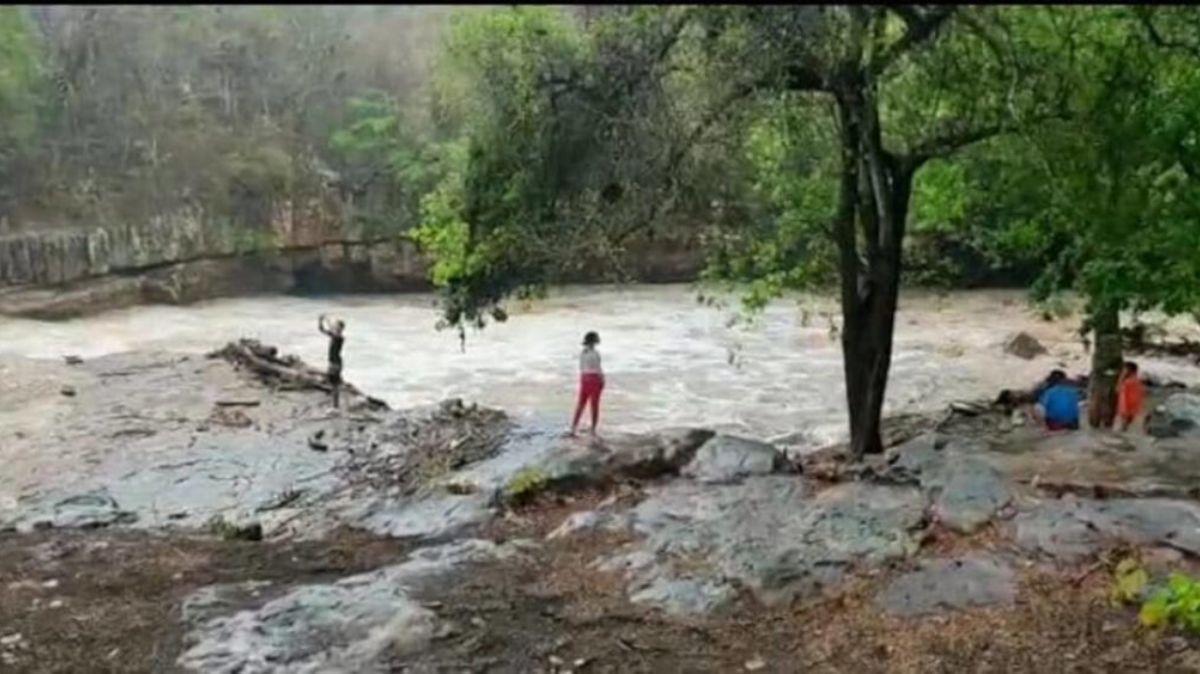334 familias afectadas por crecida del río San Juan en Monagas