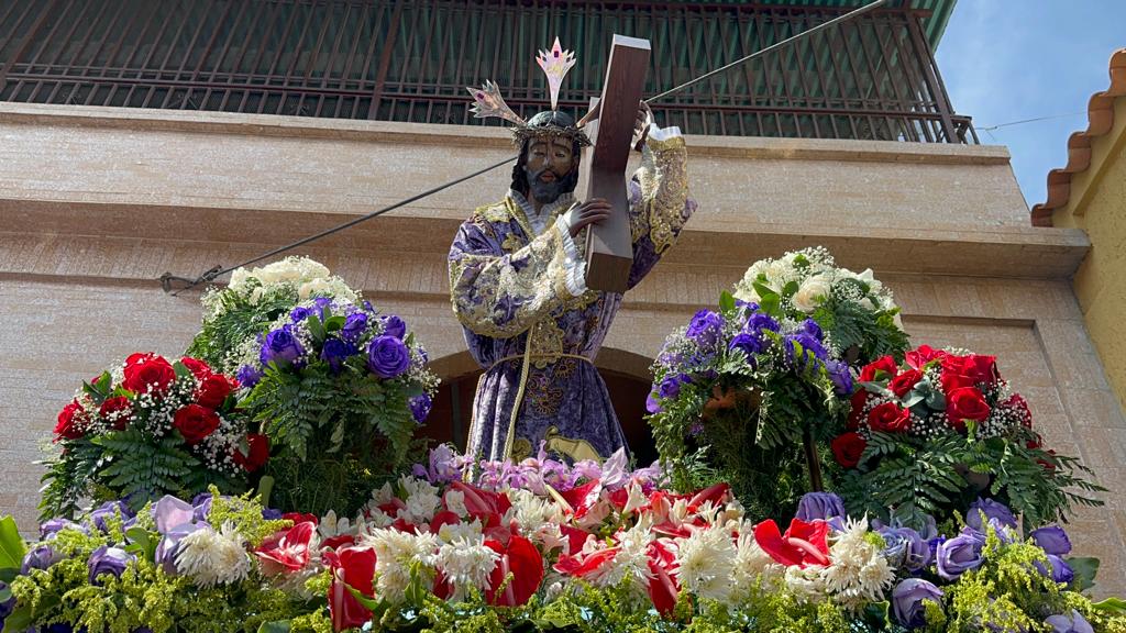 Nazareno-Cagua-1-CNT Fieles y devotos acompañaron este miércoles santo al Nazareno en Cagua.