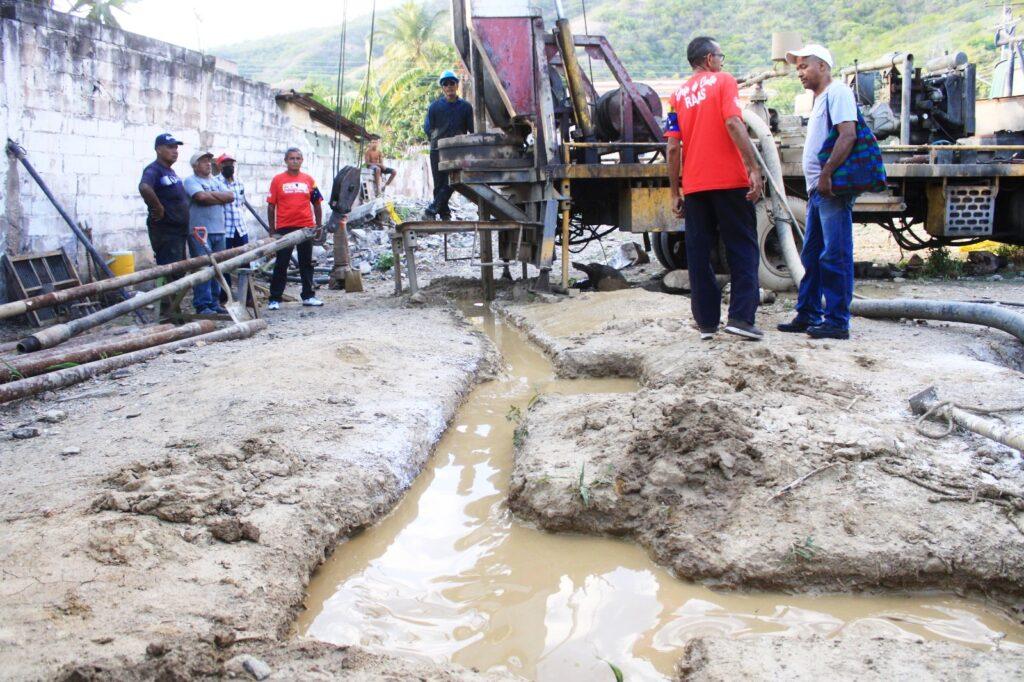 Construcción de pozo en San Joaquín de Turmero beneficiará a 7 mil habitantes POZO-SAN-JOAQUIN-DE-TURMERO-03-1024x682 Construcción de pozo en San Joaquín de Turmero beneficiará a 7 mil habitantes