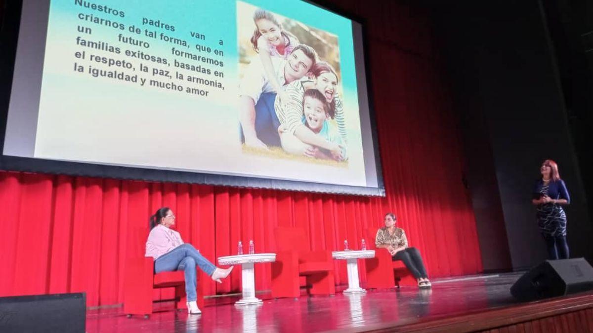 Foro informativo para la mujer “Sálvate, Dile No a la Violencia” fue realizado en el TOM