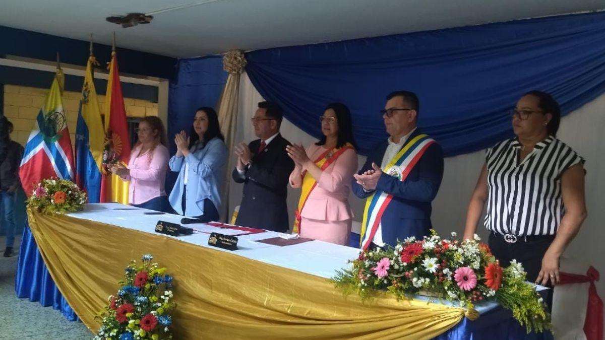 Parlamento aragüeño celebró sesión conjunta en Cagua