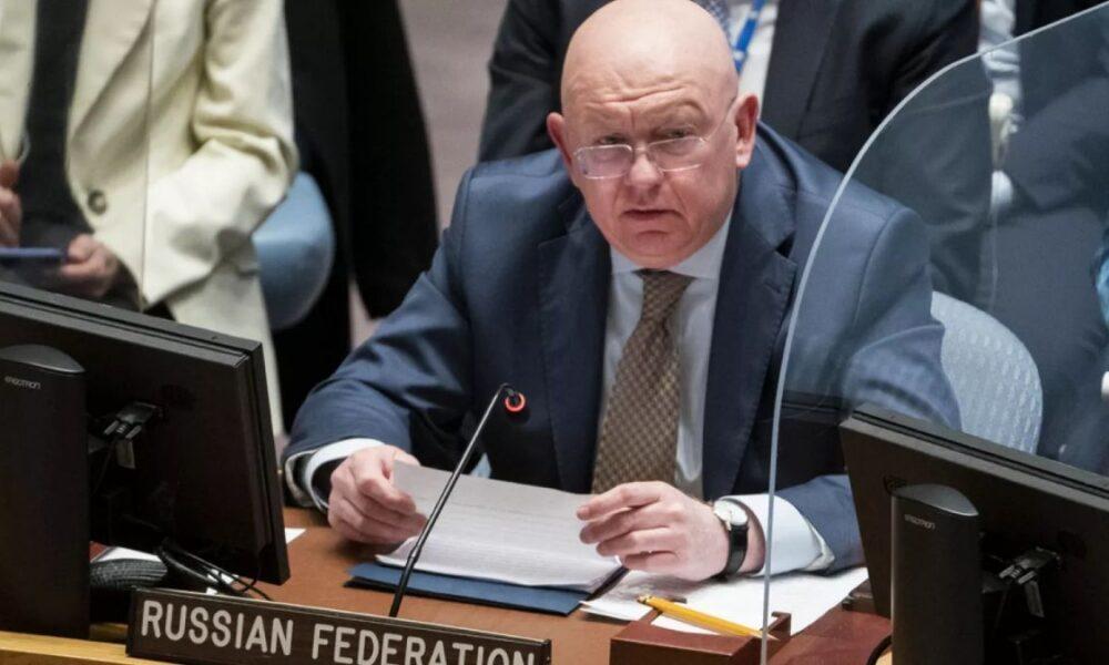 Rusia en la ONU: Ucrania atacó la represa en Kajovka para reunificar sus fuerzas