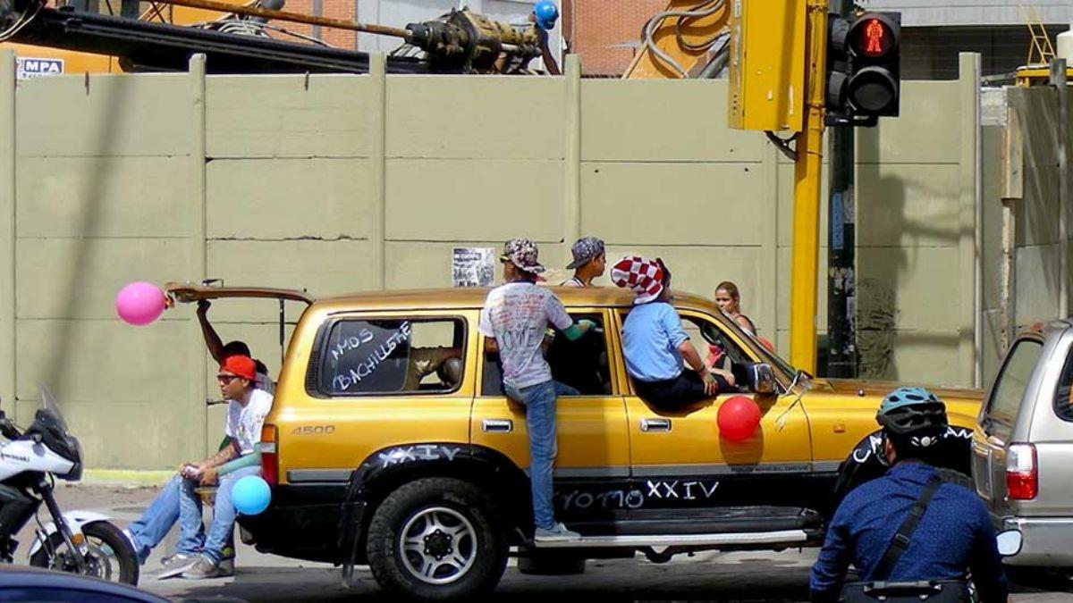 Nueva ordenanza prohíbe caravanas de graduación en el municipio Mariño