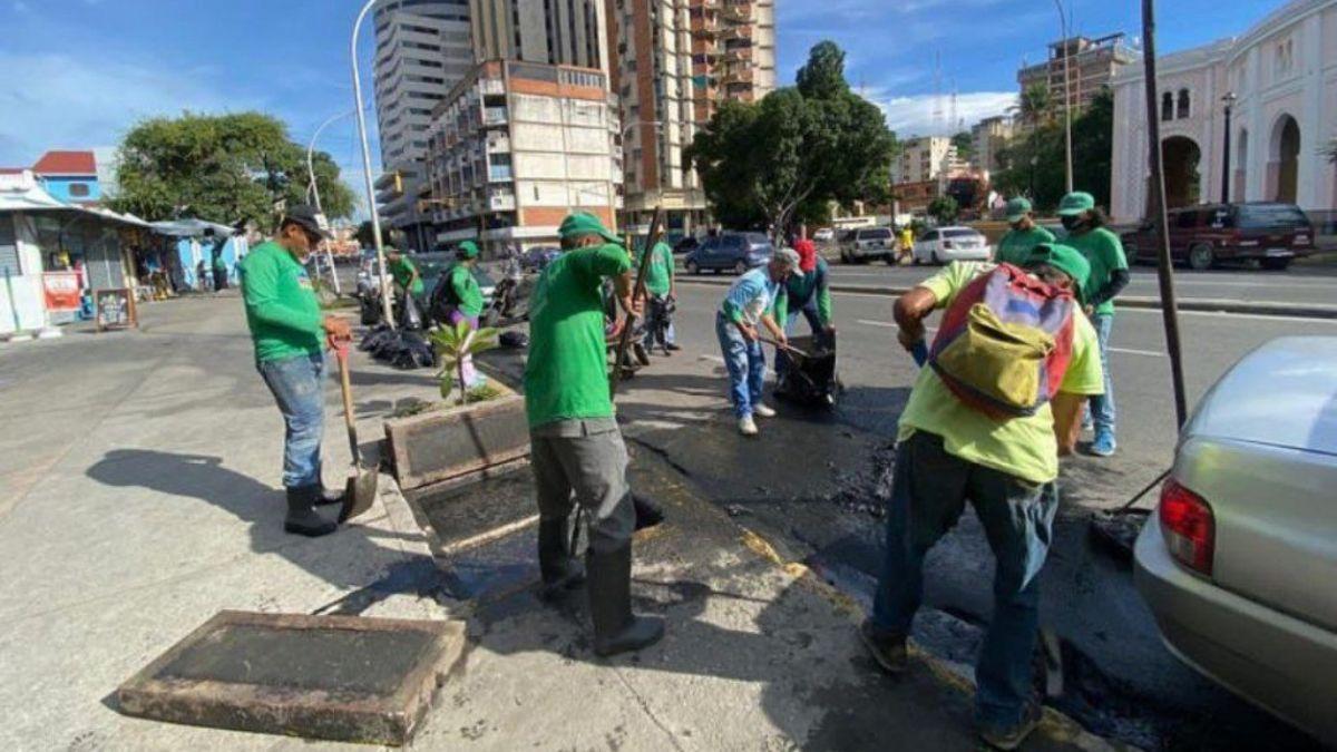 Desplegadas cuadrillas de limpieza en el municipio Girardot