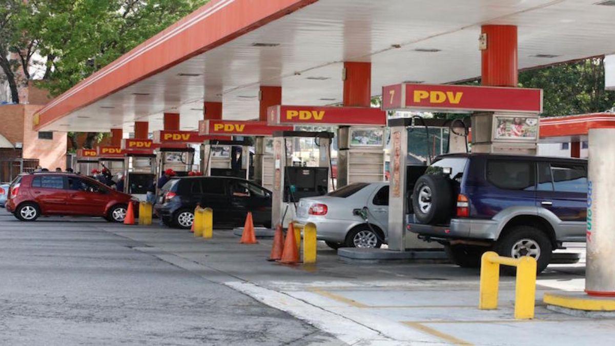 Extraoficial: Pdvsa prevé dolarizar 50% de las estaciones de gasolina en el país