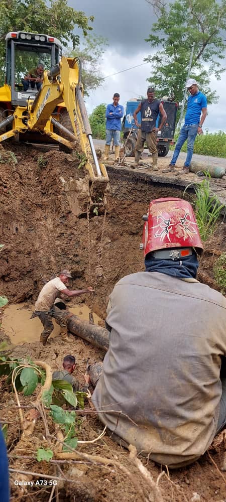 Foto-3 Hidrocentro reparó 5 fugas en línea de distribución Camatagua-Carmen de Cura en Aragua