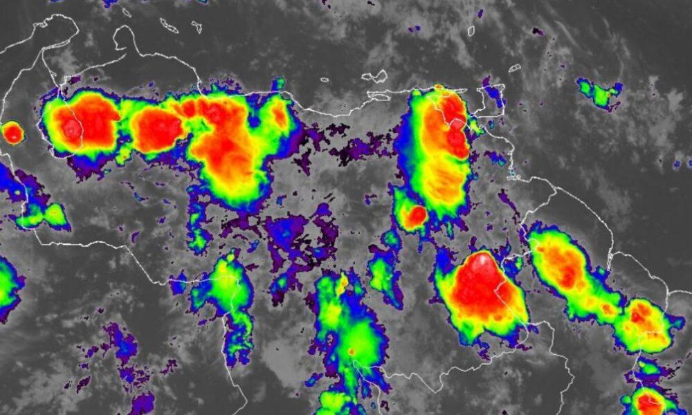 Onda tropical 22 generó inundaciones en varias zonas de Aragua y otros estados