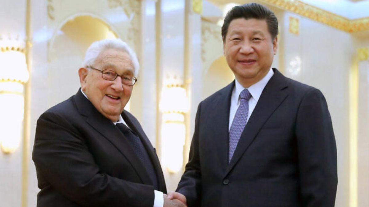 Xi Jinping y Henry Kissinger revisaron opciones de convivencia entre China y EEUU
