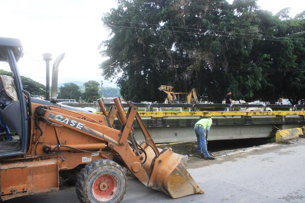 AFECTACIONES-LLUVIAS-MARINO-04 Alcaldía de Mariño atendió a comunidades afectadas por fuertes lluvias