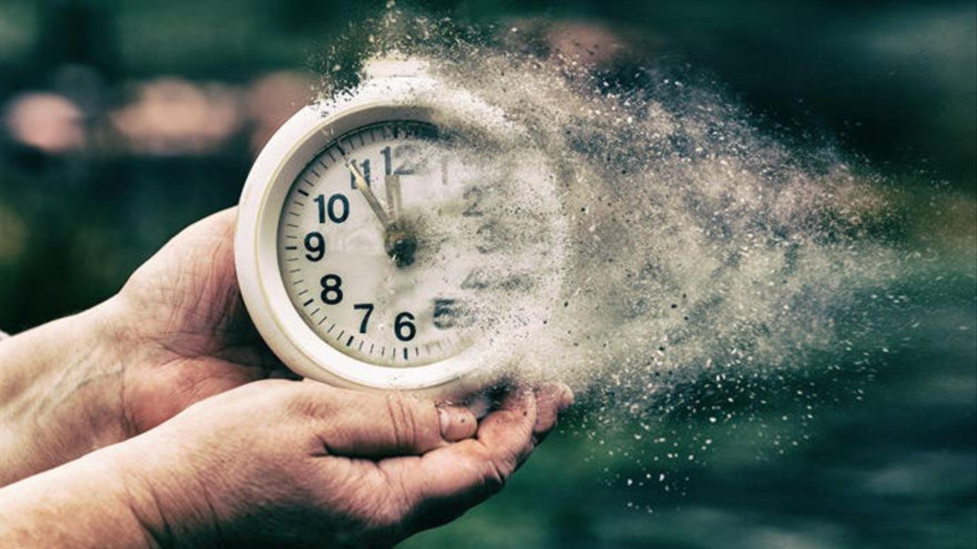 ¿Por qué el tiempo pasa más rápido al envejecer?