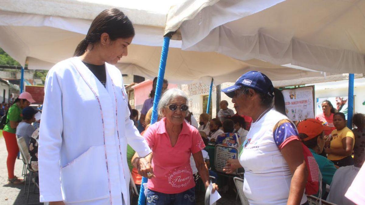 Más de 800 personas mayores atendidas en nueva jornada de salud en Mariño