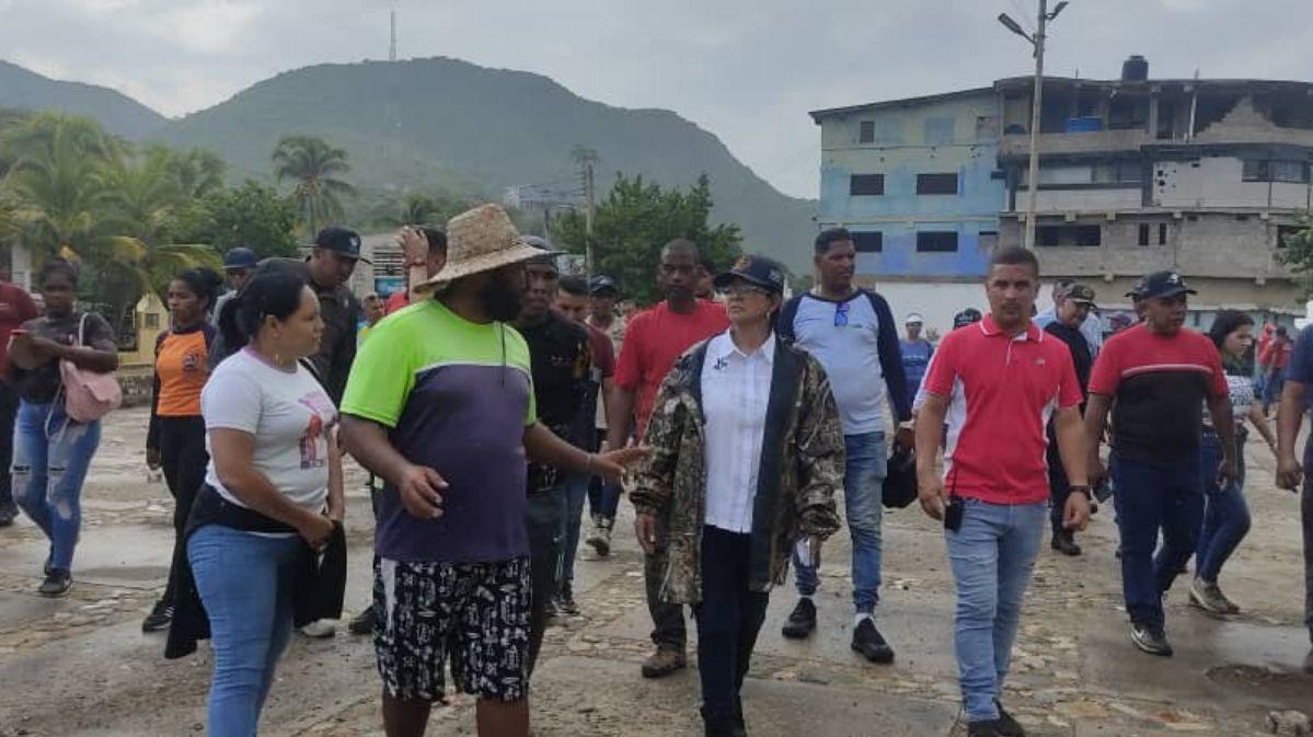 Gobierno de Aragua supervisa obras para el impulso del turismo en Costa de Oro