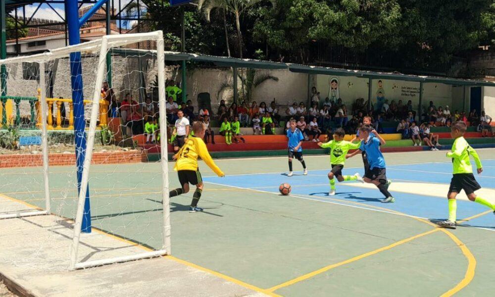 Torneo Vacacional FutVic 2023 avanza en su fase de grupos en Ribas
