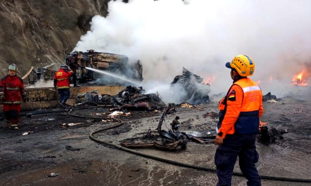 Tragedia vial en la autopista Gran Mariscal de Ayacucho deja más de 10 fallecidos
