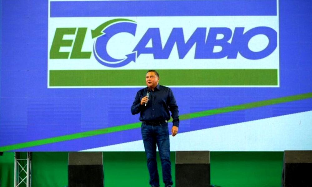 Pastor Javier Bertucci anuncia su candidatura a la Presidencia