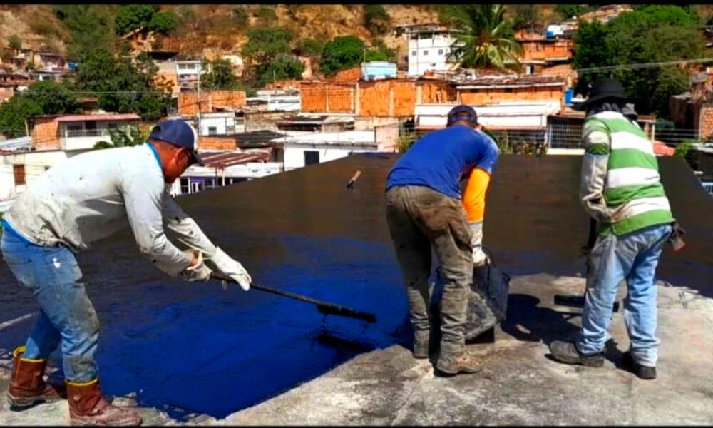 Iniciaron trabajos de impermeabilización en la Escuela 23 de Enero de La Victoria