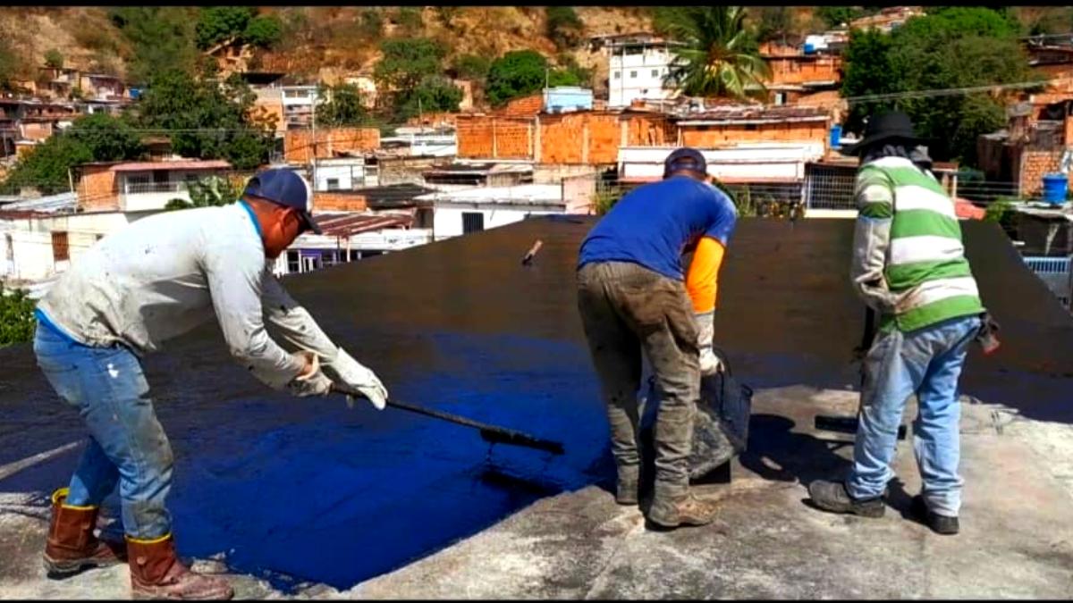 Iniciaron trabajos de impermeabilización en la Escuela 23 de Enero de La Victoria