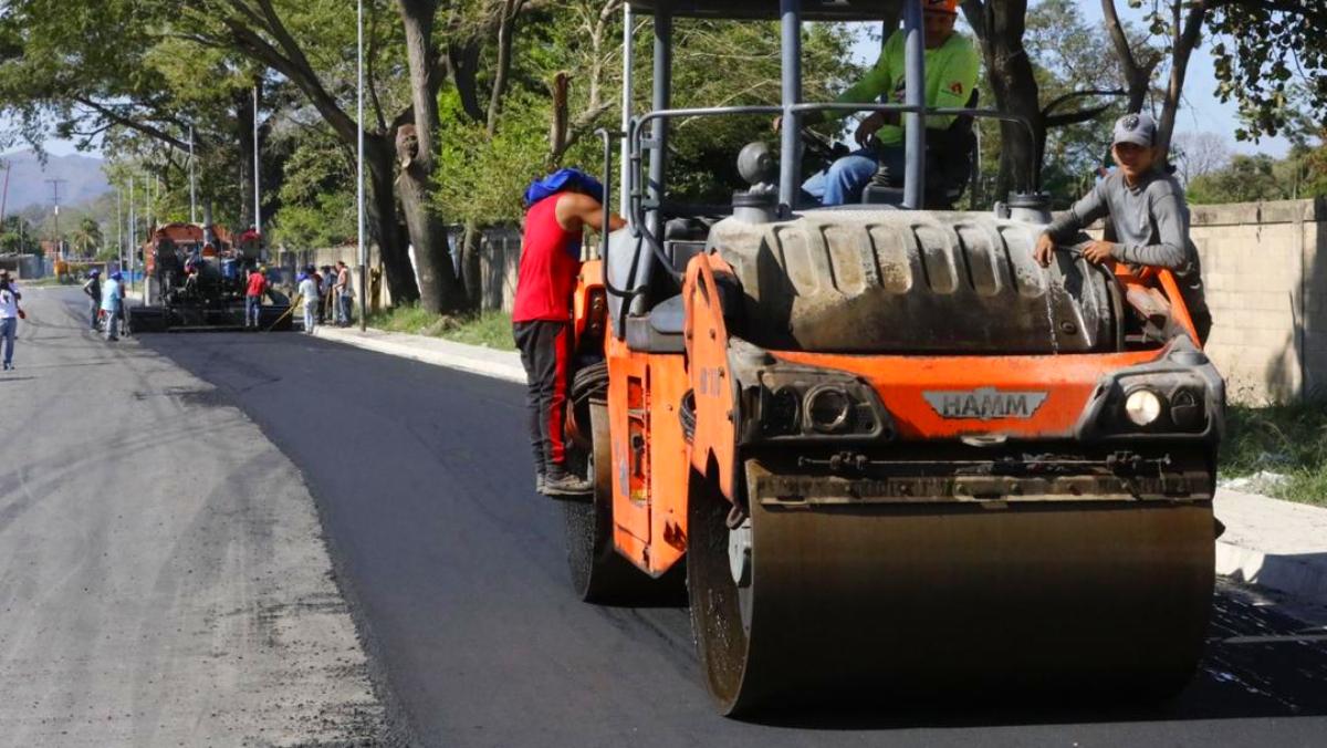 Concluida tercera etapa de asfaltado en la avenida Sabana Larga