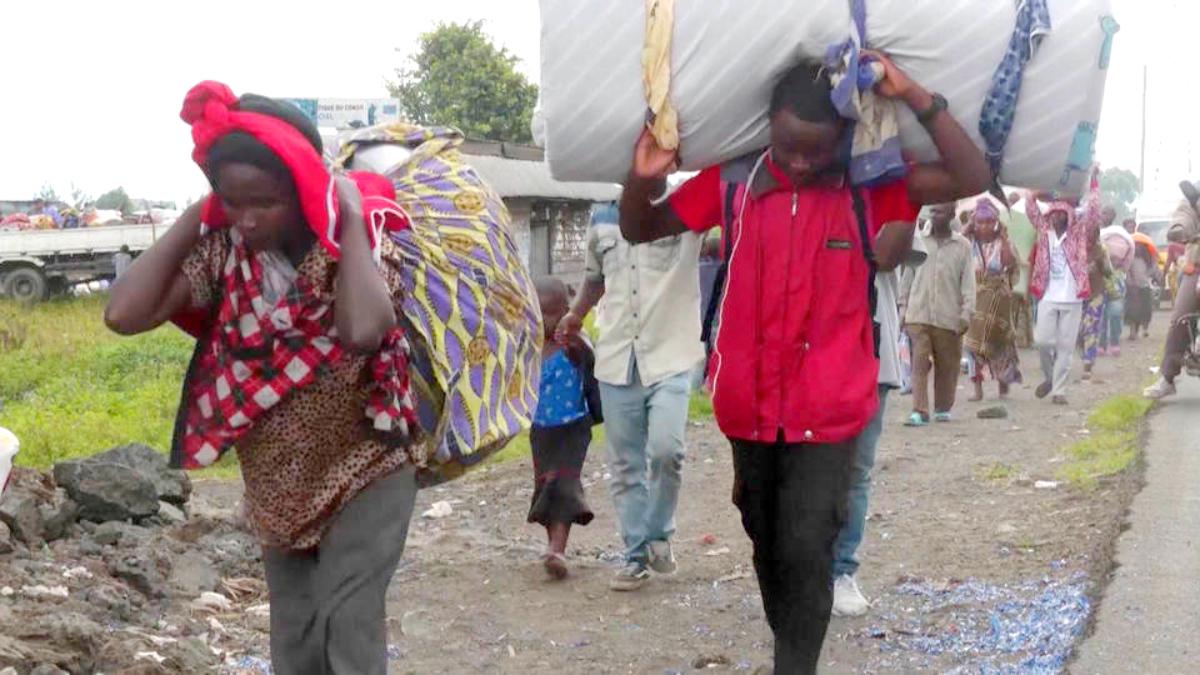 Miles de personas en éxodo por conflicto en República Democrática del Congo