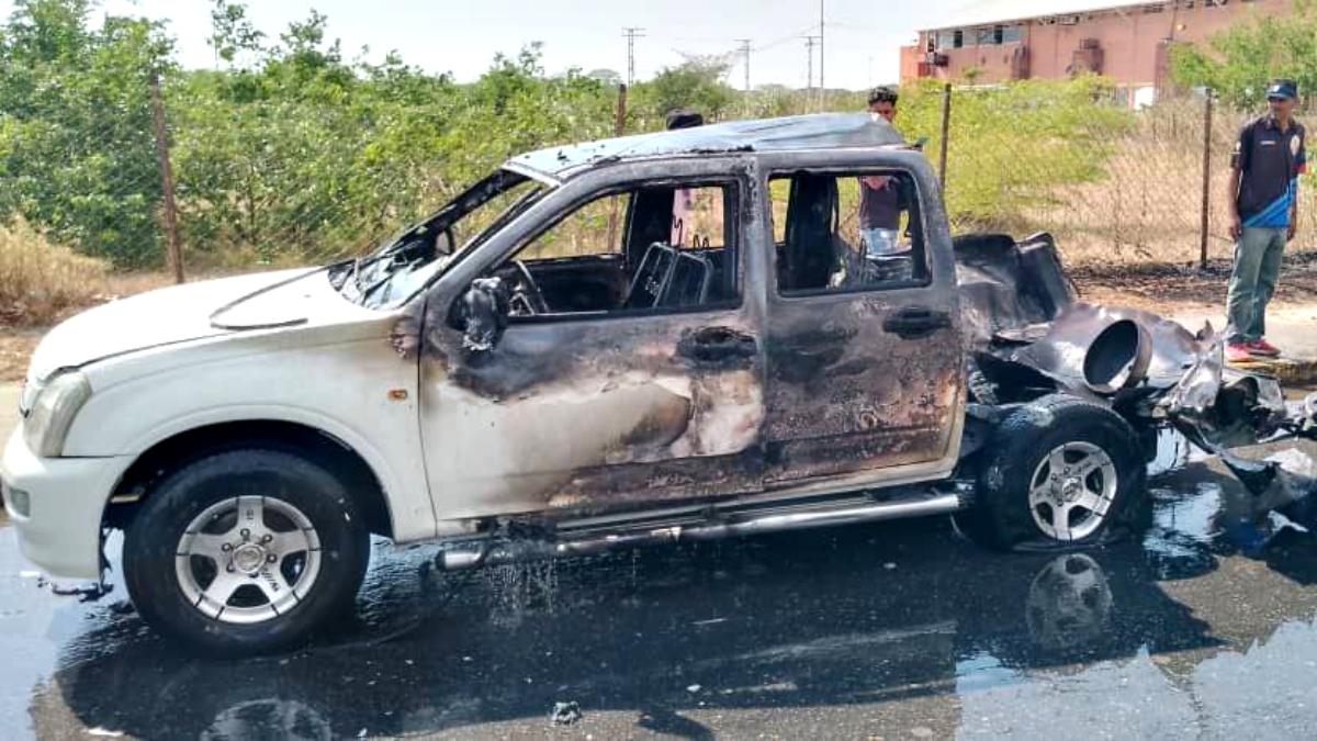 Explota camioneta en avenida Gran Mariscal
