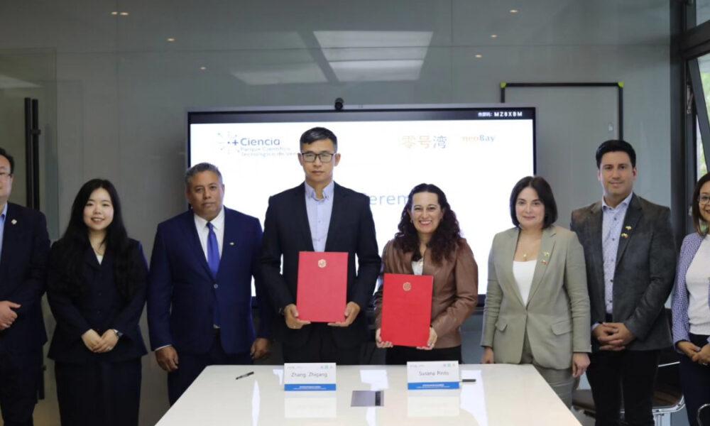 Venezuela firma con China acuerdo tecnológico