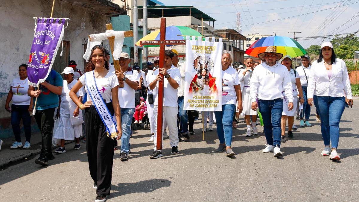 Mariñenses celebraron 79 años de peregrinación de la Cruz de Mayo