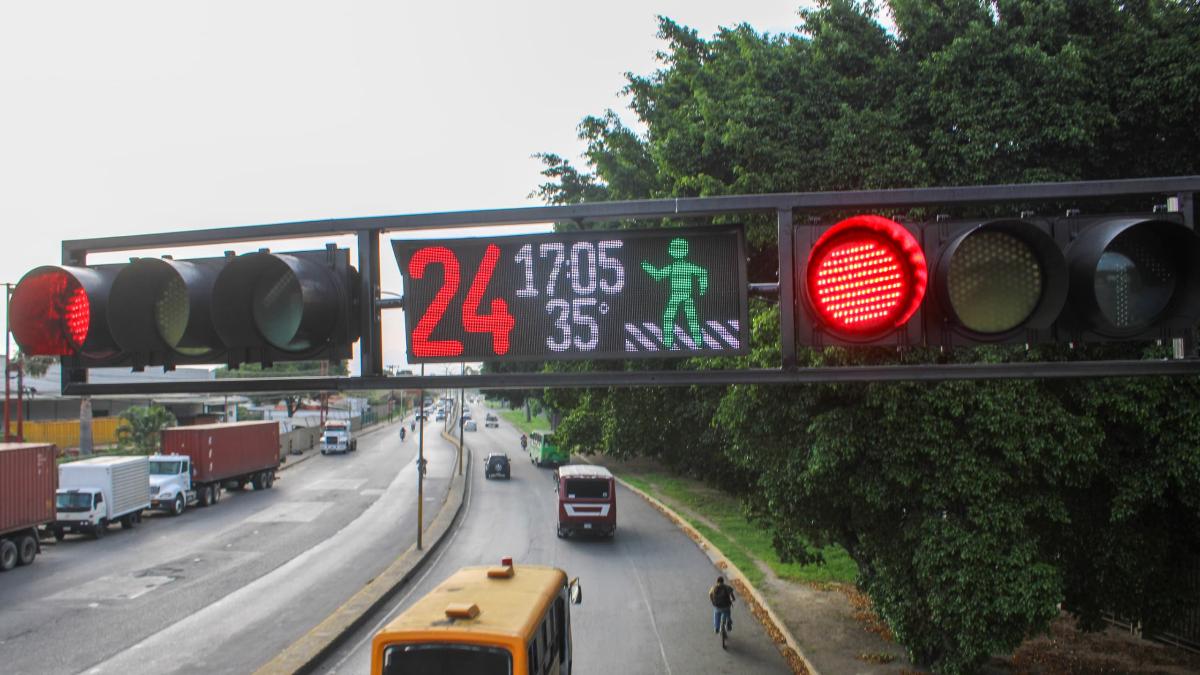 Alcaldía de Mariño pone en marcha plan de modernización de semáforos