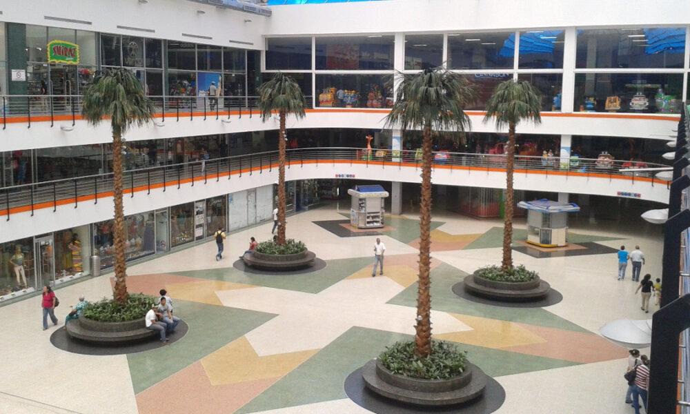 Centros comerciales de Aragua enfrentan desafíos con locales vacíos