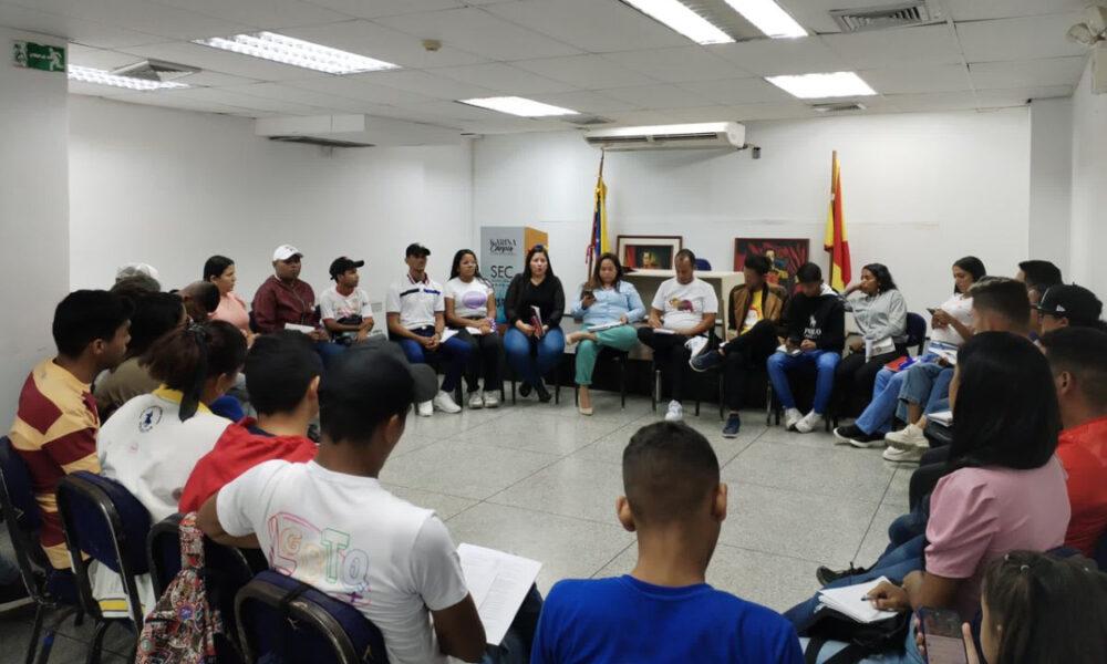 Jovenes del PSUV incentivan el voto joven de Aragua