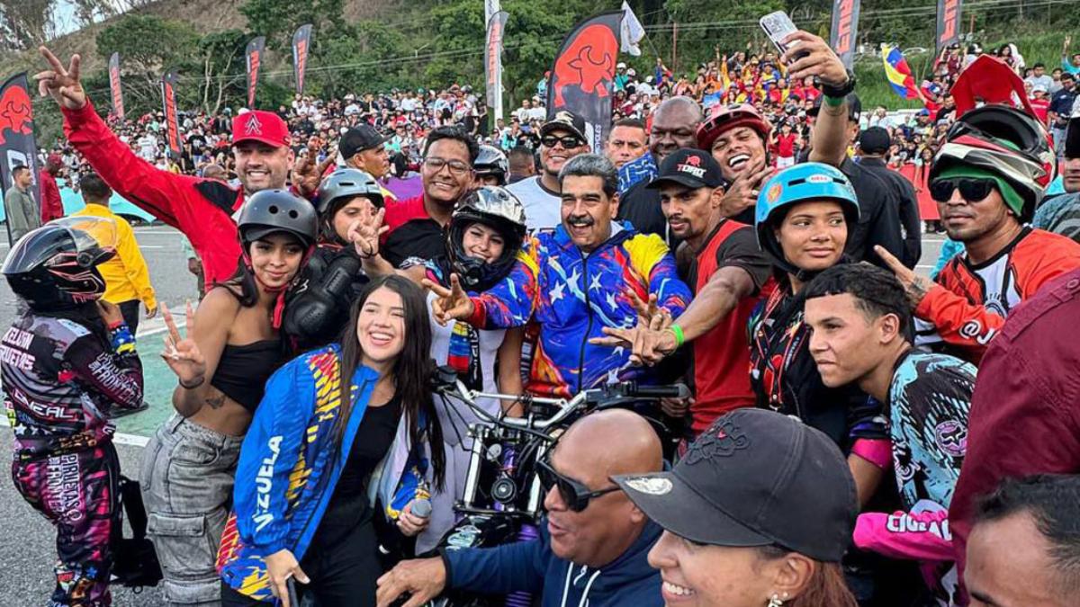 Pdte. Maduro declara las motopiruetas como deporte nacional