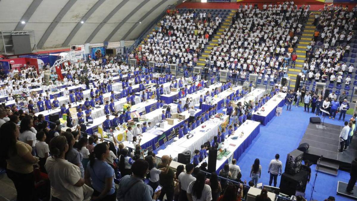 Celebradas con éxito las Olimpiadas Regionales de Robótica Creativa en Aragua