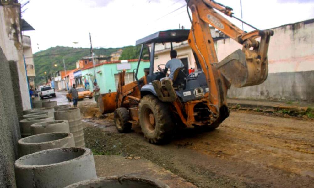 Sustituidos 100 metros lineales de colectores en el casco central de Turmero