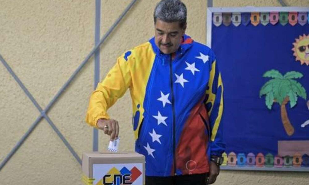 Presidente Maduro ejerció temprano su derecho al voto