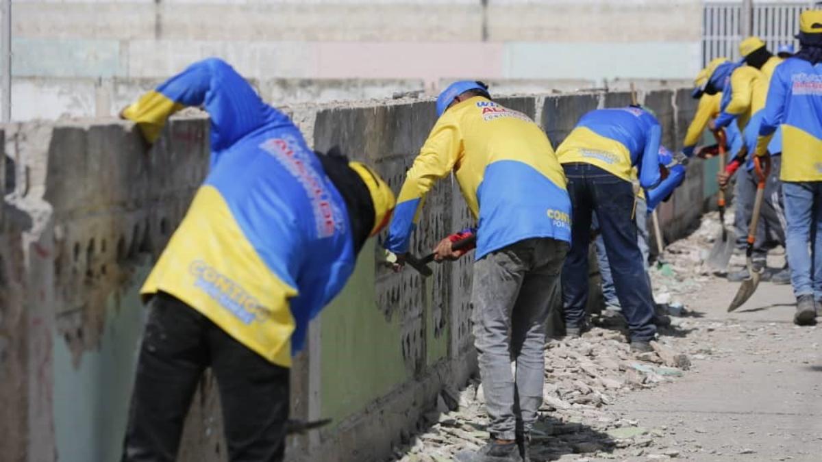 La gobernadora Karina Carpio, en compañía del alcalde Wilson Coy y el Poder Popular Organizado, supervisó el avance de obras del próximo Ecoparque del estado Aragua, mismo que se encontrará ubicado en el municipio Sucre.