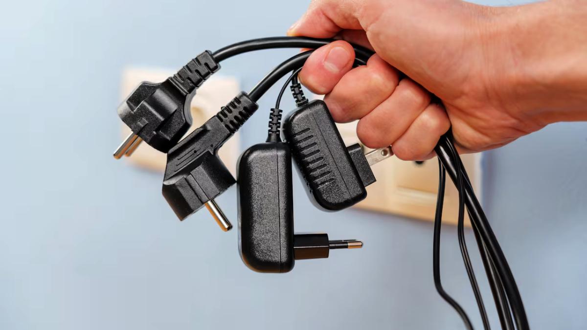 ¿Cuáles son los electrodomésticos que debemos desenchufar ante una falla eléctrica?