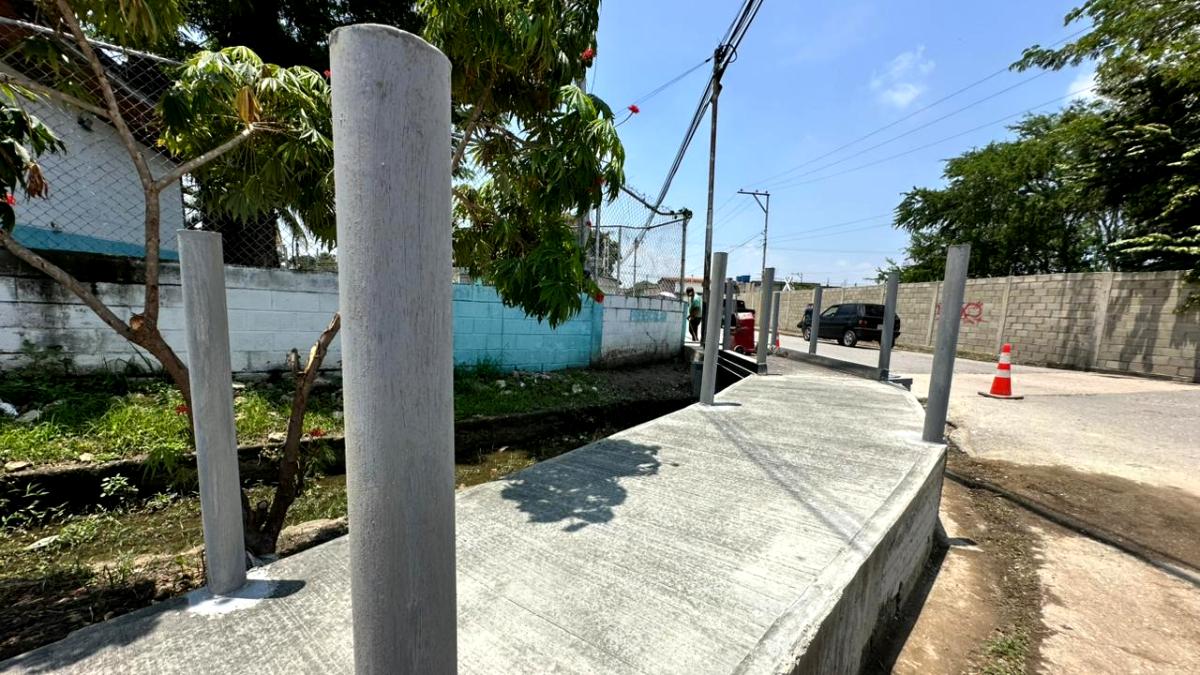 Mariño: Vecinos de Arturo Michelena agradecen instalación de puente peatonal