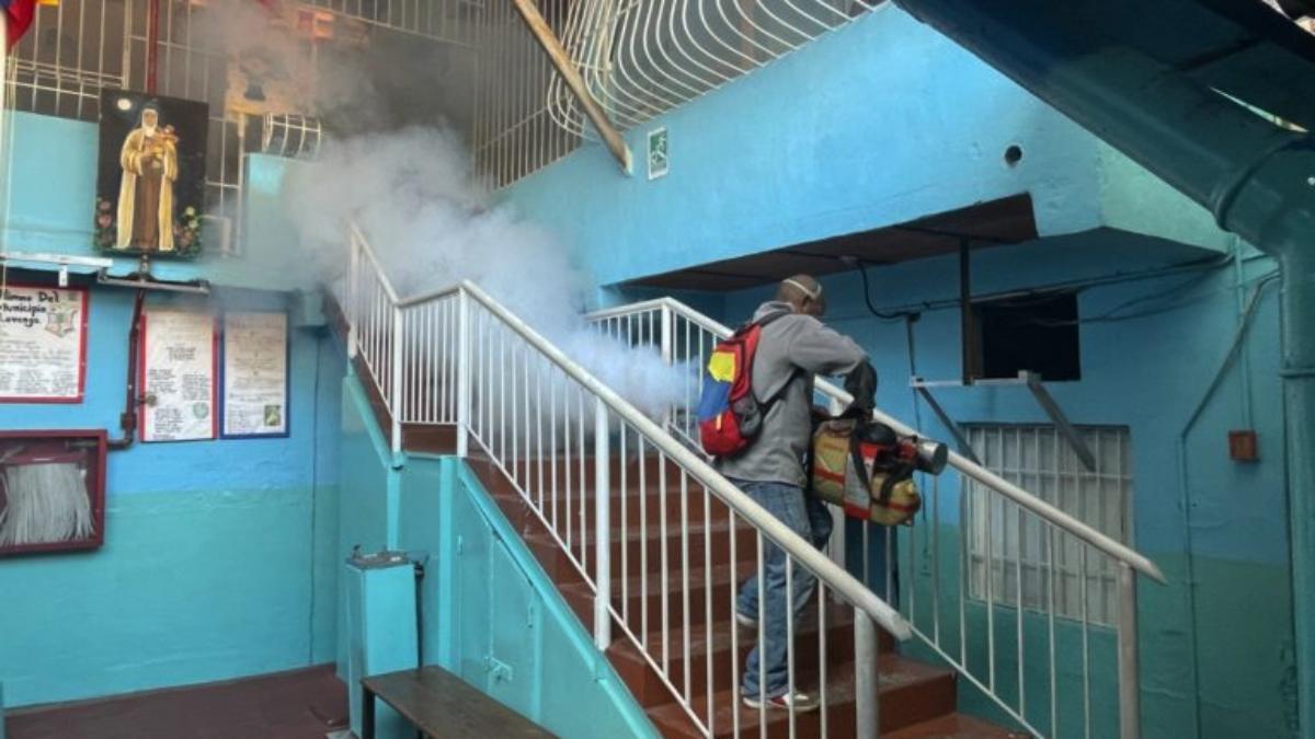 1900 personas favorecidas con plan de fumigación en escuelas del municipio Revenga