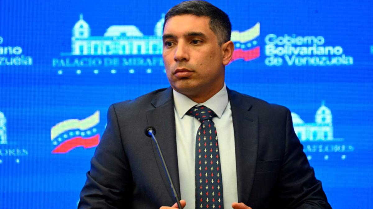 Extraoficial: DGCIM habrían arrestado al ex ministro Pedro Tellechea tras su renuncia