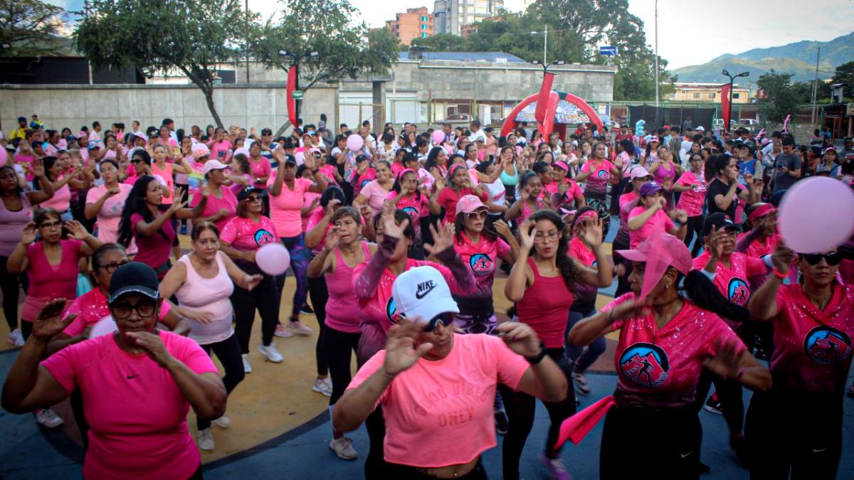 Ribas se vistió de rosa en el Día Internacional de la lucha contra el cáncer de mama