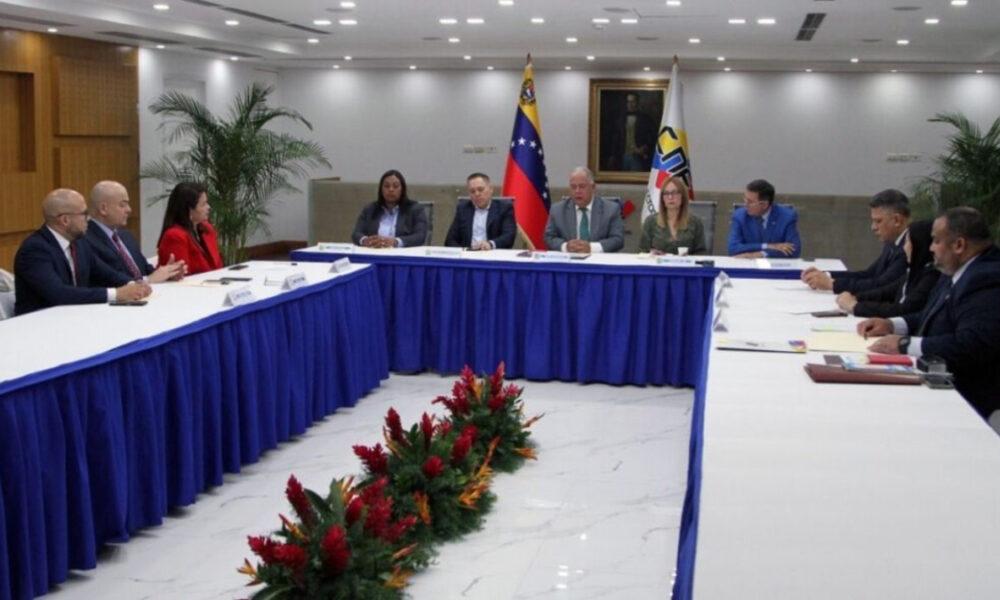 Nuevos rectores del CNE se incorporaron a sus funciones