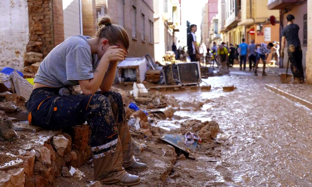 España: Alerta en Valencia por brote de enfermedades infecciosas tras inundaciones