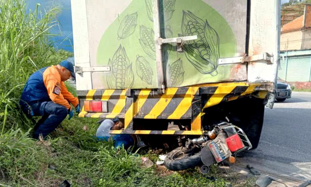 Trágico accidente se cobra la vida de dos motorizados frente a Bella Vista