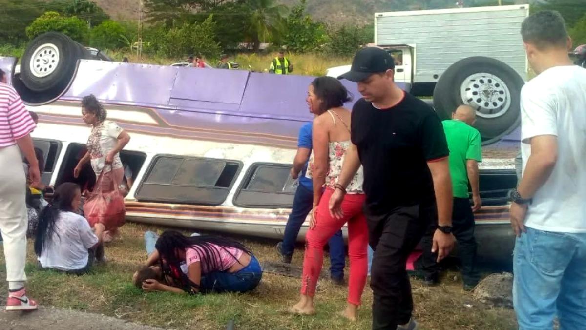 Falla mecánica posible causa de siniestro vial en la ARC tramo Carabobo