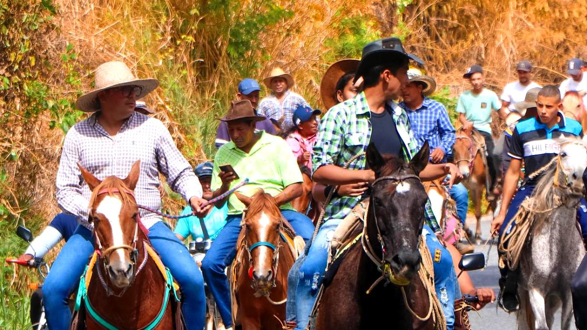 Celebrada 1era Gran Cabalgata en el marco de los 248 años de El Consejo