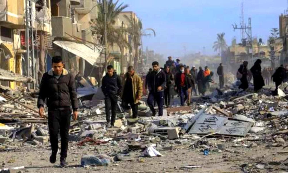 Palestinos están regresando a Gaza y reciben ayuda humanitaria tras cese al fuego