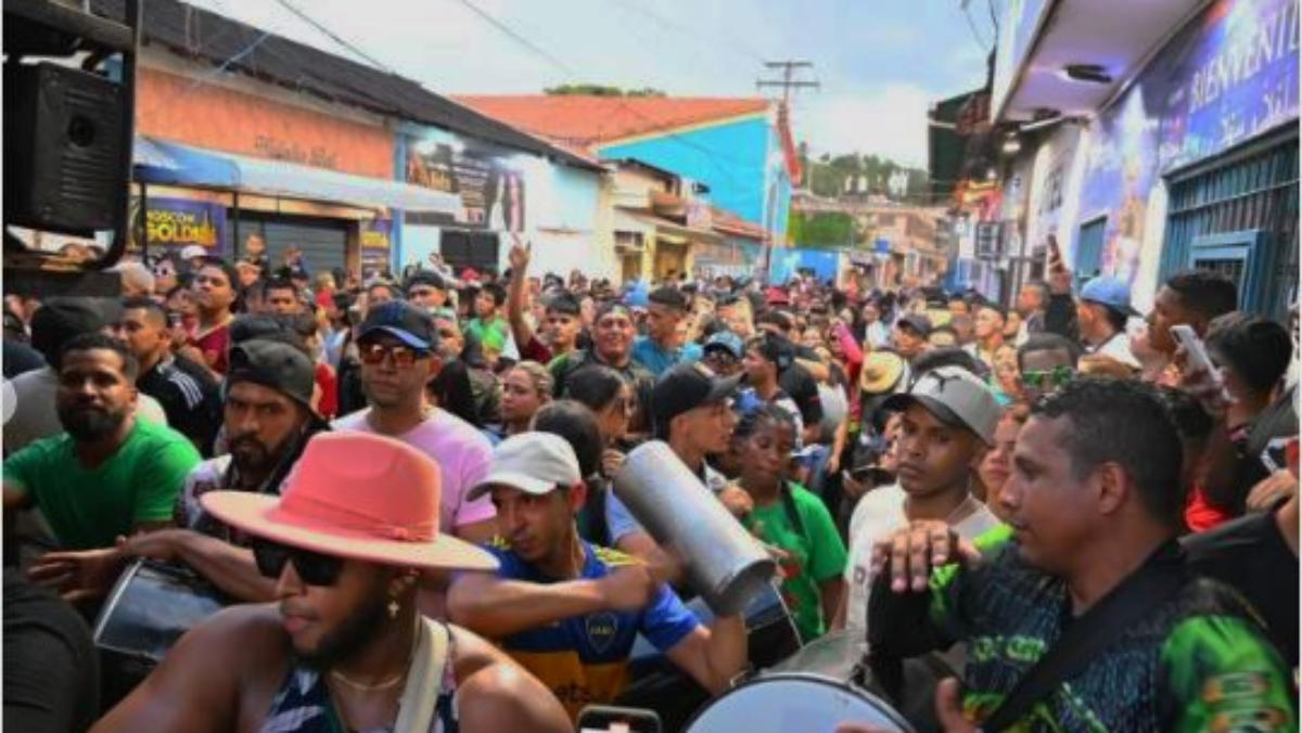 Grito de Carnaval toma las calles de El Callao