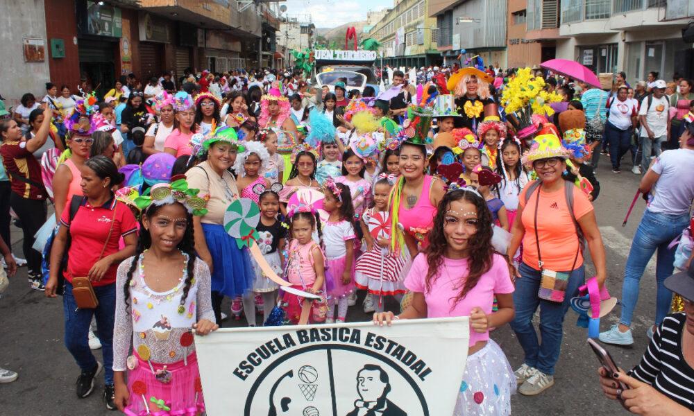 Imponente desfile inauguró festividades en honor a la Virgen de Candelaria en Turmero